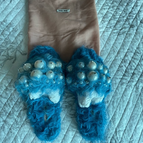 Miu Miu Blue Furry Pearl Embellished Slippers - Picture 4 of 7
